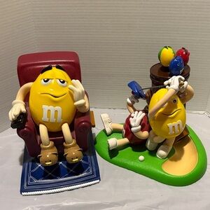 VINTAGE 1999 M&M's Yellow and Red Figurines Set
